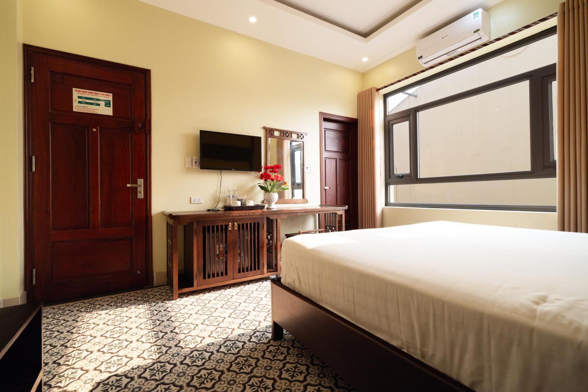 ดองเน โฮเต็ล แอนด์ รีสอร์ต Hotel นิญบิ่ญ ภายนอก รูปภาพ