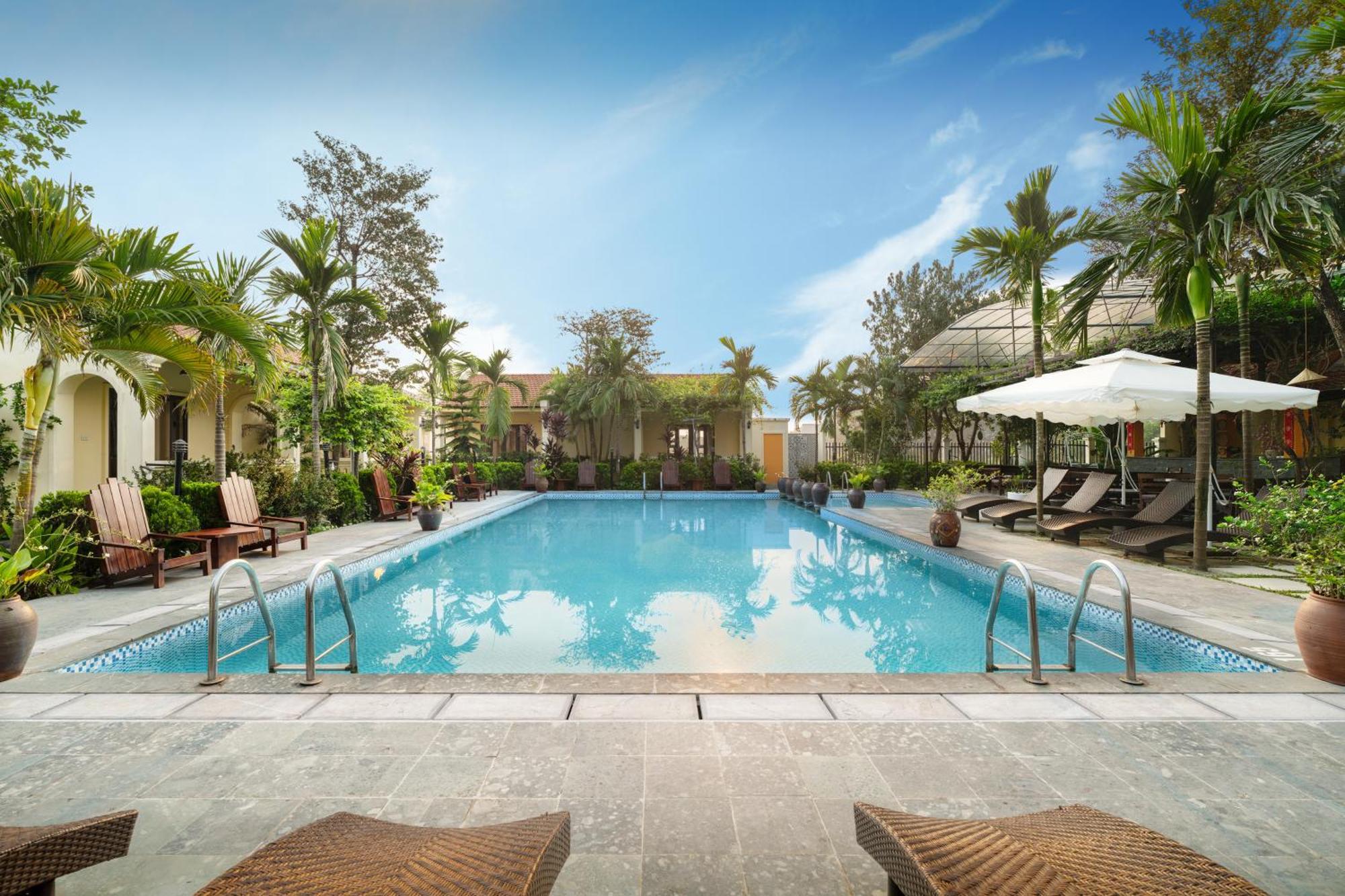 ดองเน โฮเต็ล แอนด์ รีสอร์ต Hotel นิญบิ่ญ ภายนอก รูปภาพ