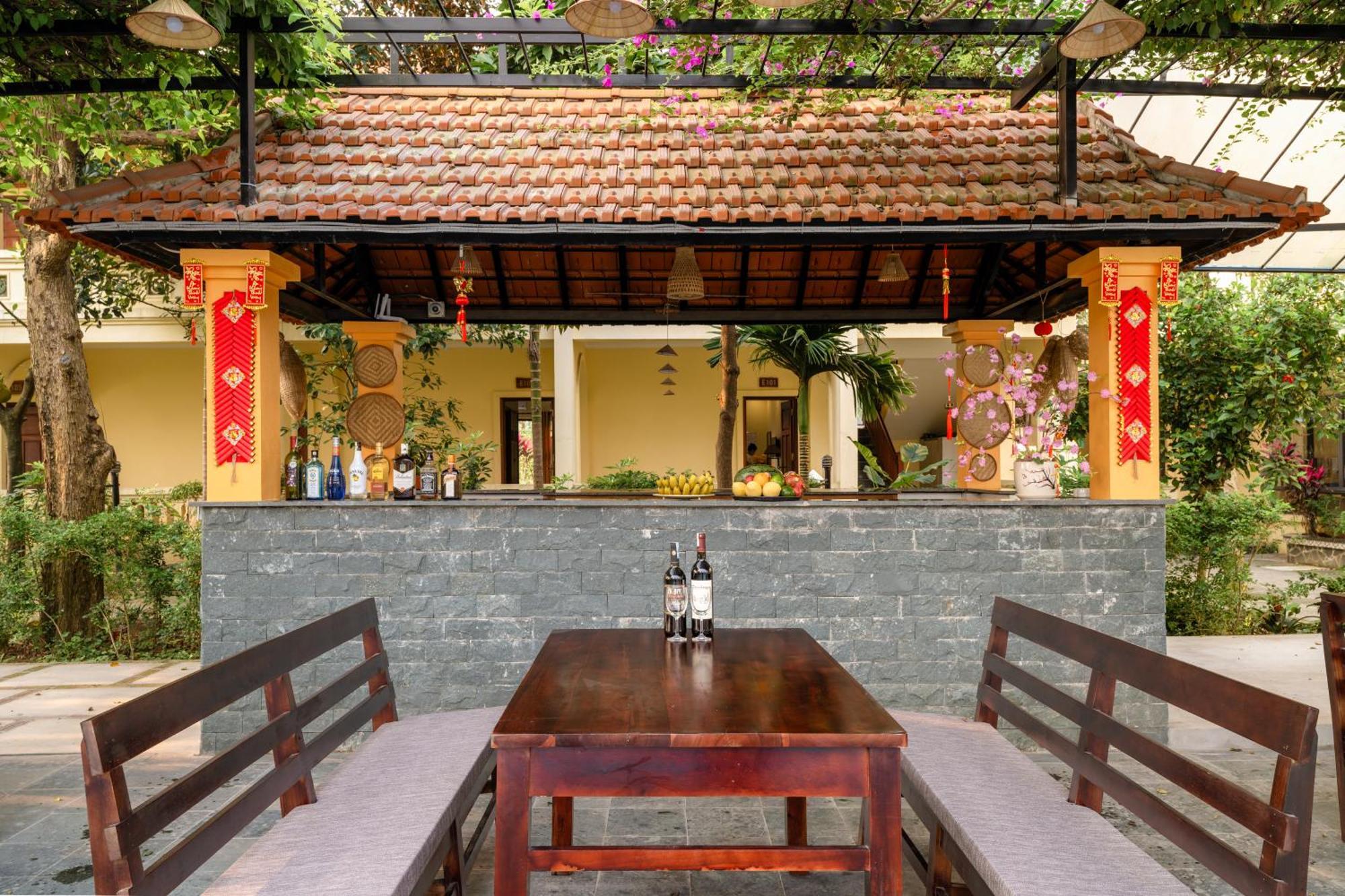 ดองเน โฮเต็ล แอนด์ รีสอร์ต Hotel นิญบิ่ญ ภายนอก รูปภาพ