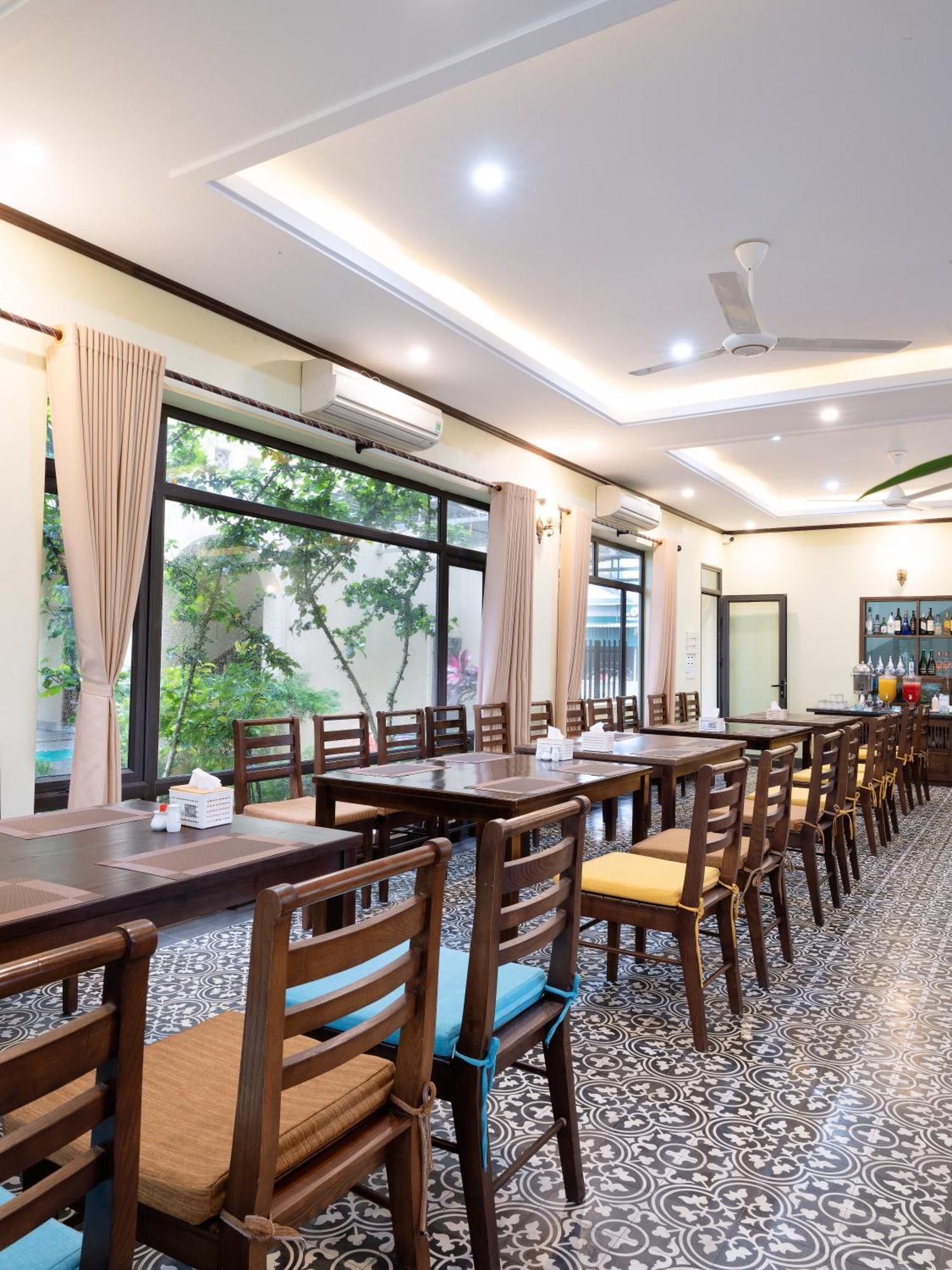 ดองเน โฮเต็ล แอนด์ รีสอร์ต Hotel นิญบิ่ญ ภายนอก รูปภาพ