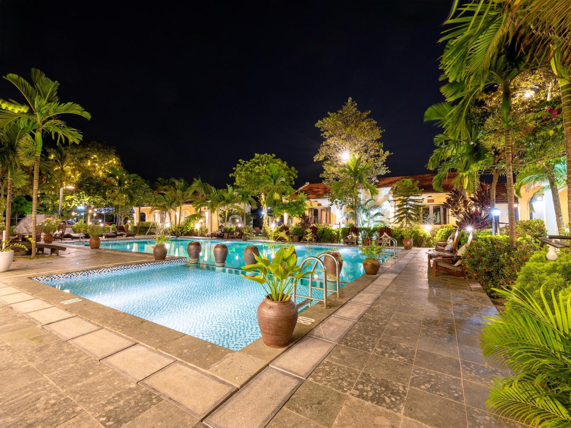 ดองเน โฮเต็ล แอนด์ รีสอร์ต Hotel นิญบิ่ญ ภายนอก รูปภาพ