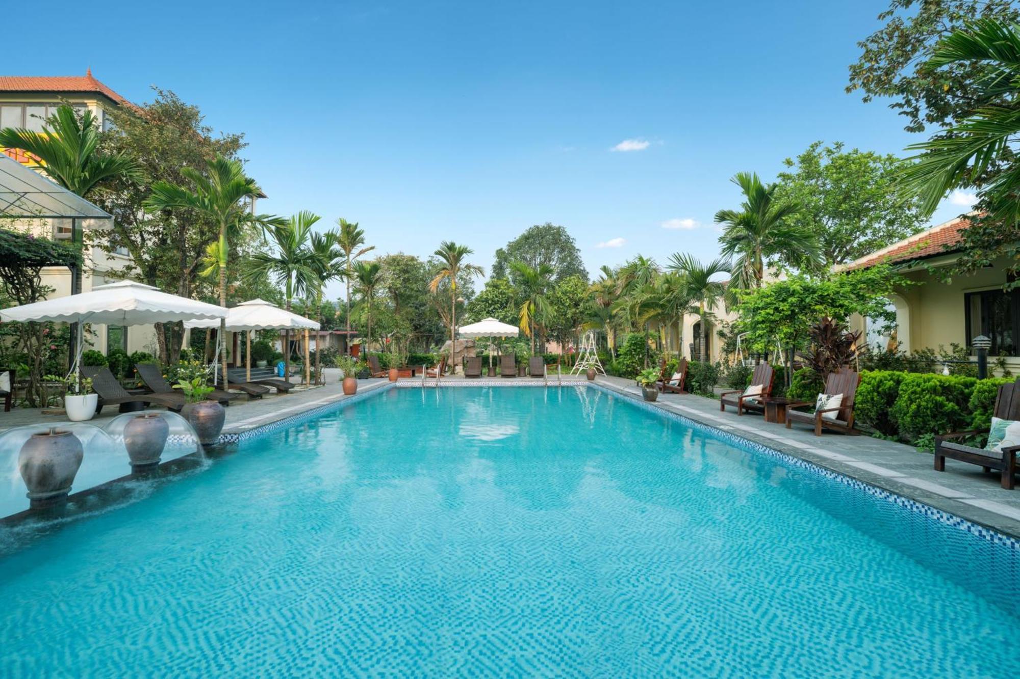 ดองเน โฮเต็ล แอนด์ รีสอร์ต Hotel นิญบิ่ญ ภายนอก รูปภาพ