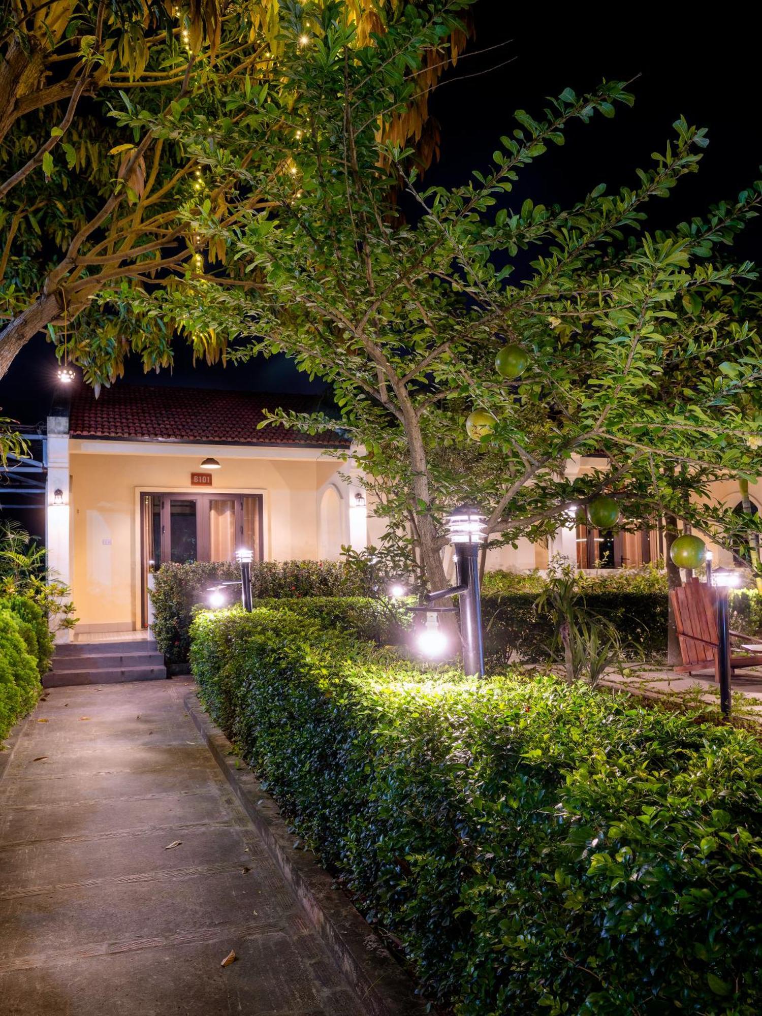 ดองเน โฮเต็ล แอนด์ รีสอร์ต Hotel นิญบิ่ญ ภายนอก รูปภาพ