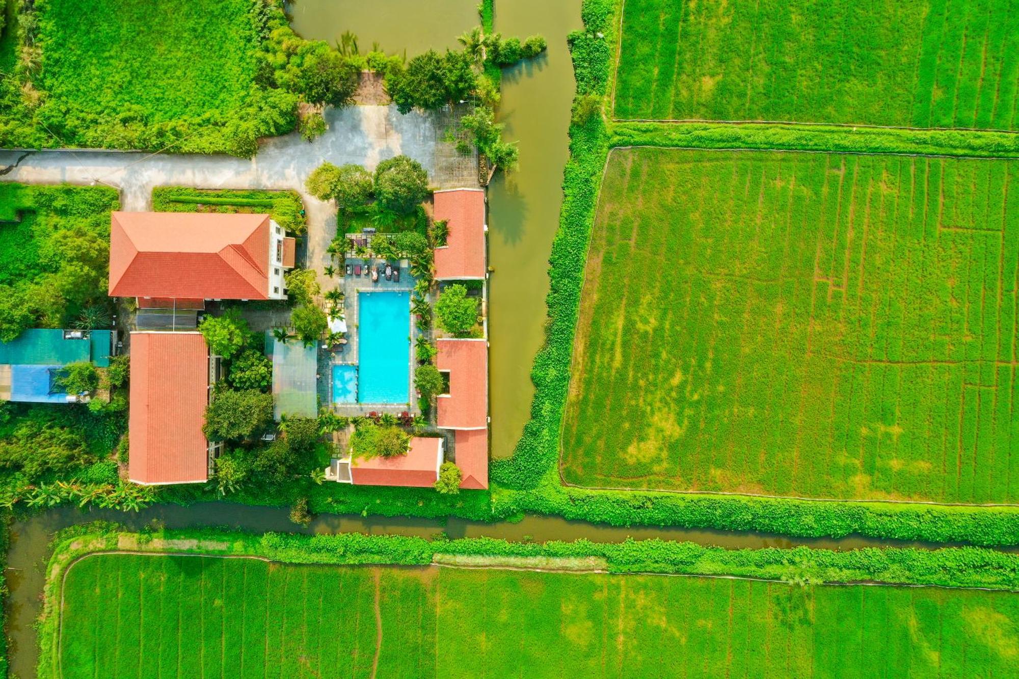 ดองเน โฮเต็ล แอนด์ รีสอร์ต Hotel นิญบิ่ญ ภายนอก รูปภาพ