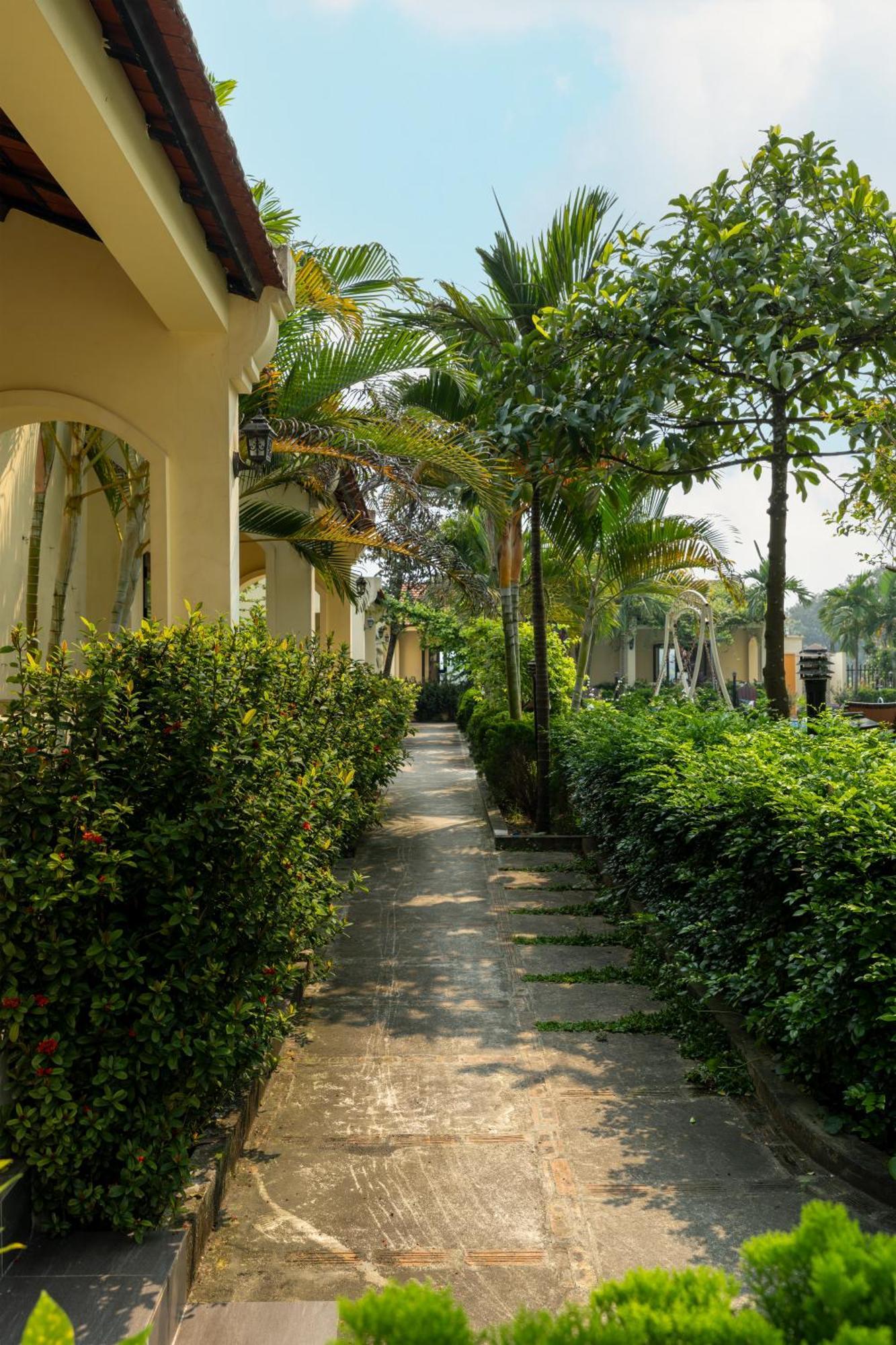ดองเน โฮเต็ล แอนด์ รีสอร์ต Hotel นิญบิ่ญ ภายนอก รูปภาพ
